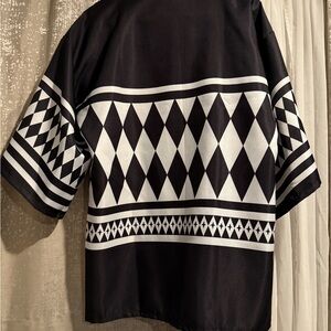 Black & White Geometric Short Sleeve Shirt